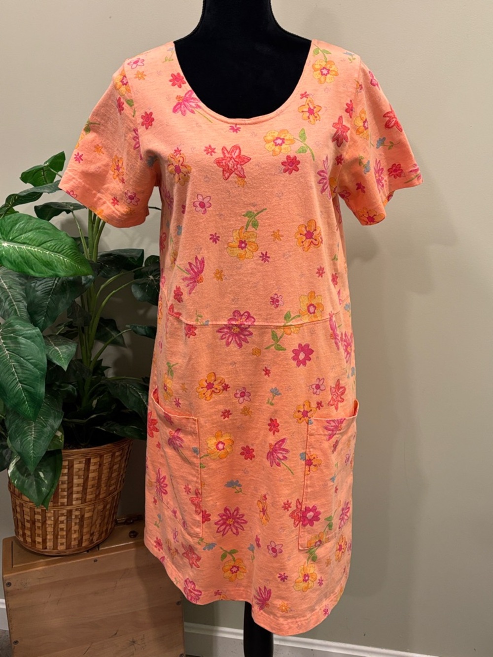 Vintage fresh produce Peach Floral Short-Sleeve Scoop Neck Pocket Dress